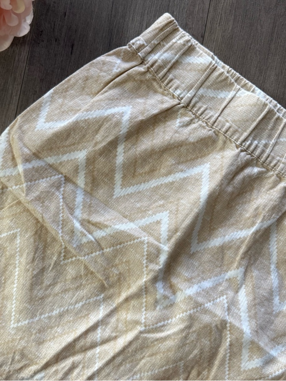Banana Republic Creamy Chevron High Waist Mini Skirt - Picture 3 of 5